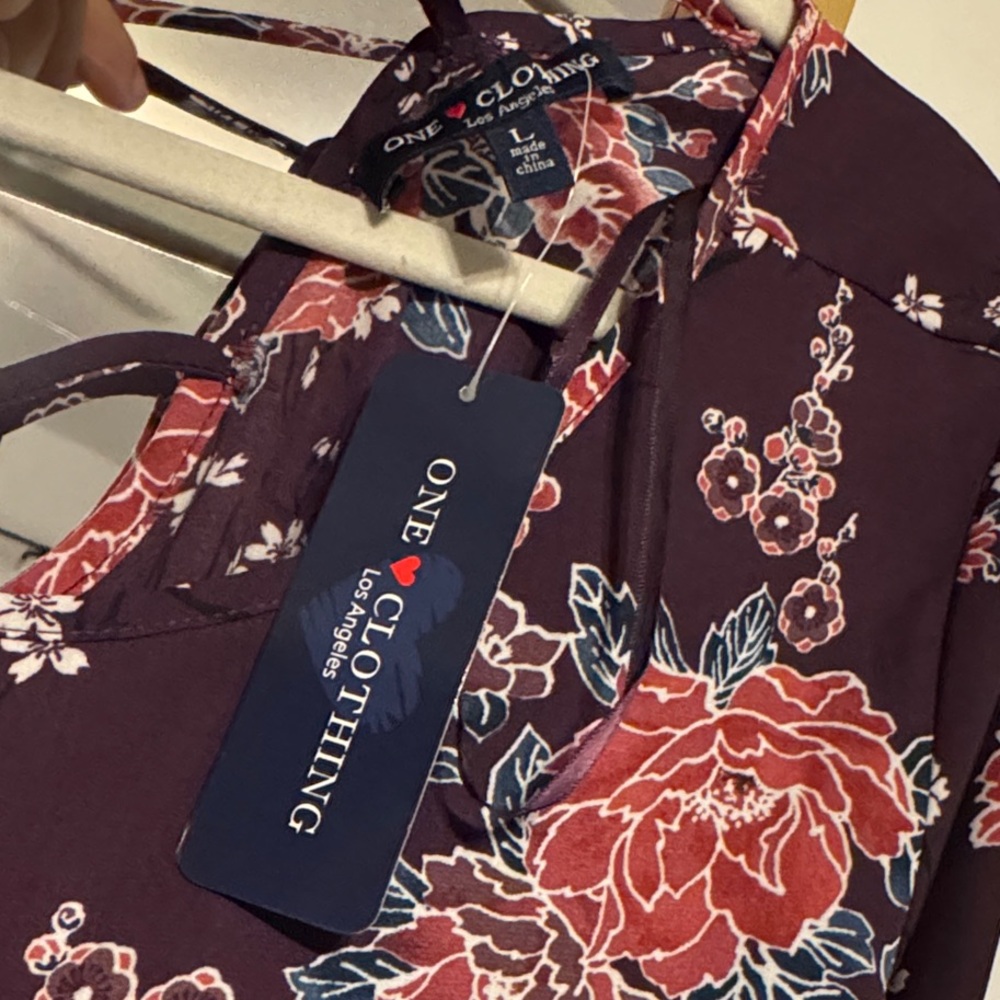 Chic Floral Blouse - Burgundy and Pink - Picture 3 of 5